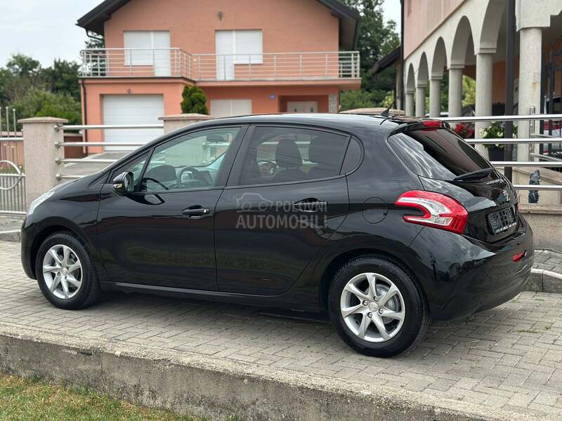 Peugeot 208 1.4HDI ALLURE/V.serv