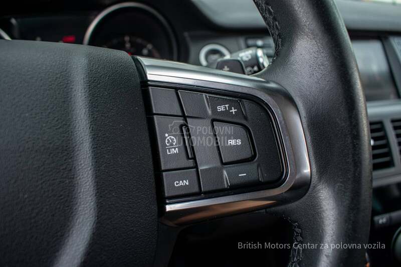 Land Rover Discovery Sport N1
