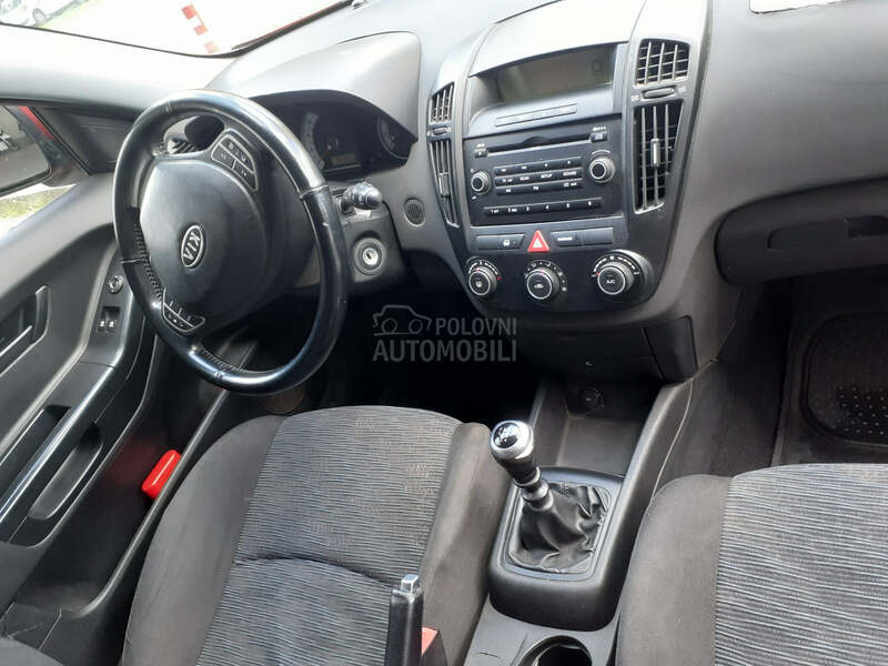 Kia pro_cee`d 1.4 LX FRESH