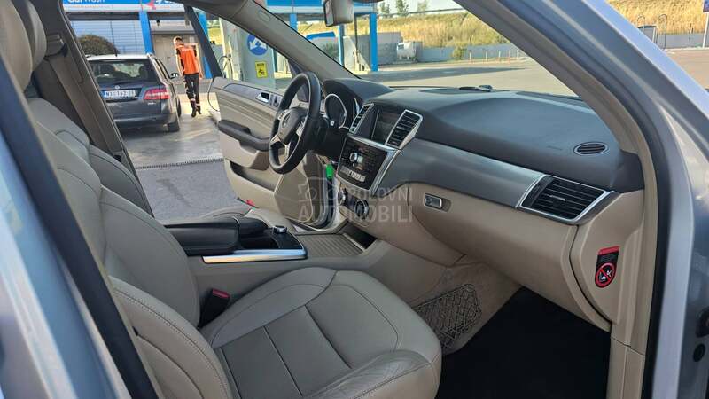 Mercedes Benz ML 250 d AMG 4x4 7b