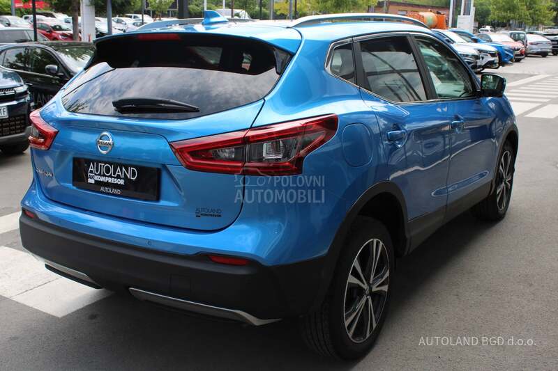 Nissan Qashqai 1.7 dCi 360 DCT 4WD