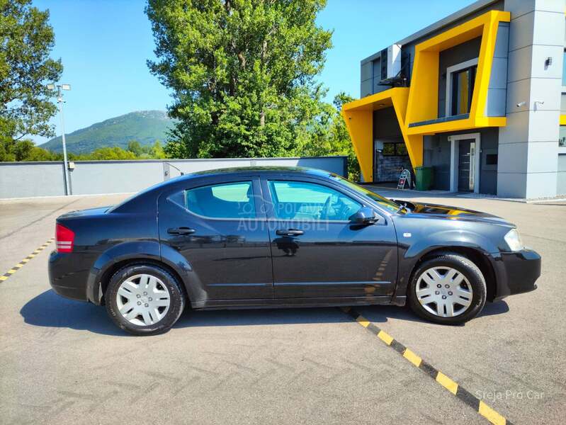 Dodge Avenger 2.0 SE VEL SERVIS