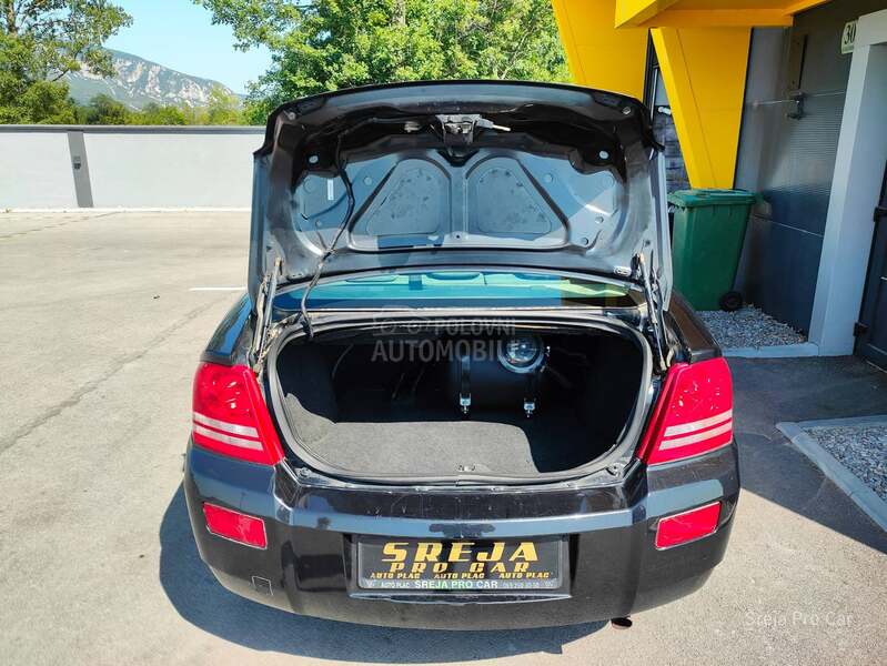 Dodge Avenger 2.0 SE VEL SERVIS