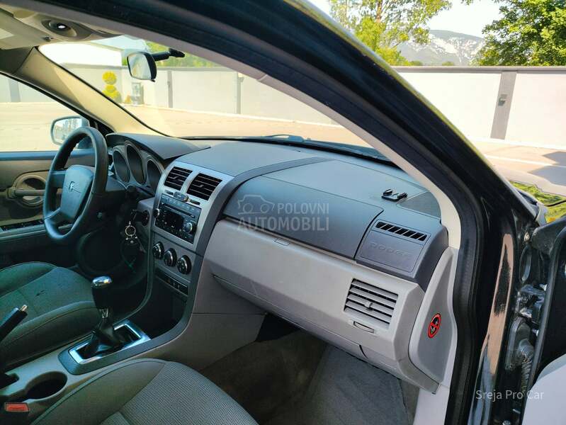 Dodge Avenger 2.0 SE VEL SERVIS