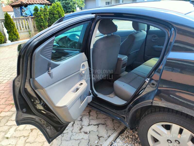 Dodge Avenger 2.0 SE VEL SERVIS