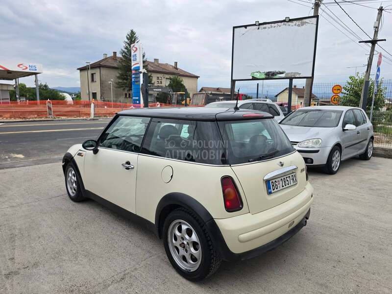 MINI Cooper 