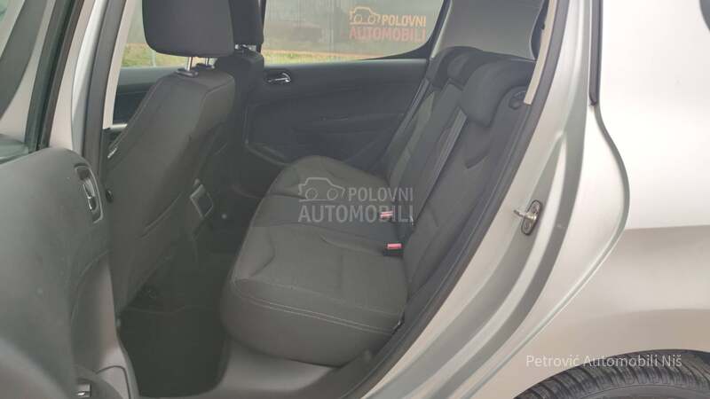 Peugeot 308 1.6E-HDi/180 000/K.m