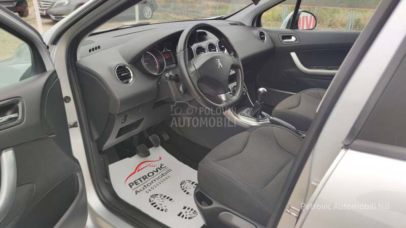 Peugeot 308 1.6E-HDi/180 000/K.m
