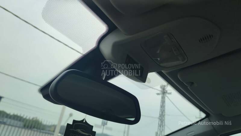 Peugeot 308 1.6E-HDi/180 000/K.m