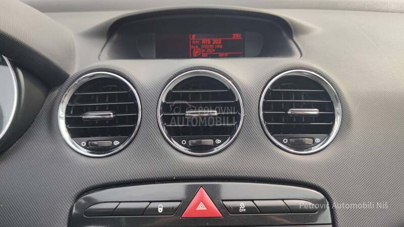 Peugeot 308 1.6E-HDi/180 000/K.m