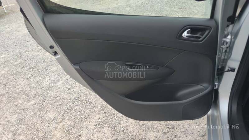 Peugeot 308 1.6E-HDi/180 000/K.m