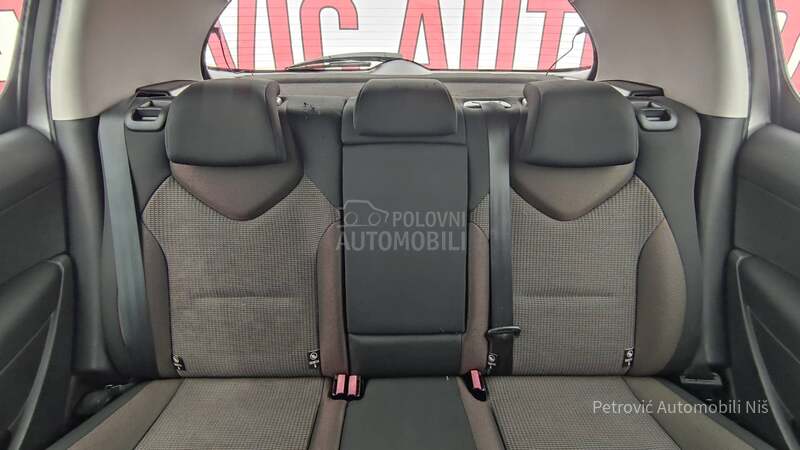 Peugeot 308 1.6E-HDi/180 000/K.m