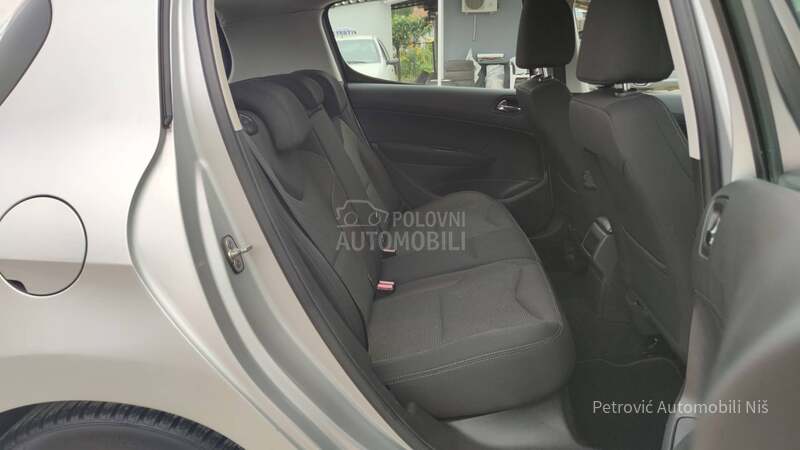 Peugeot 308 1.6E-HDi/180 000/K.m