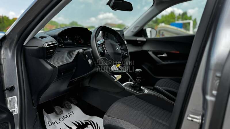 Peugeot 2008 1.2 allure