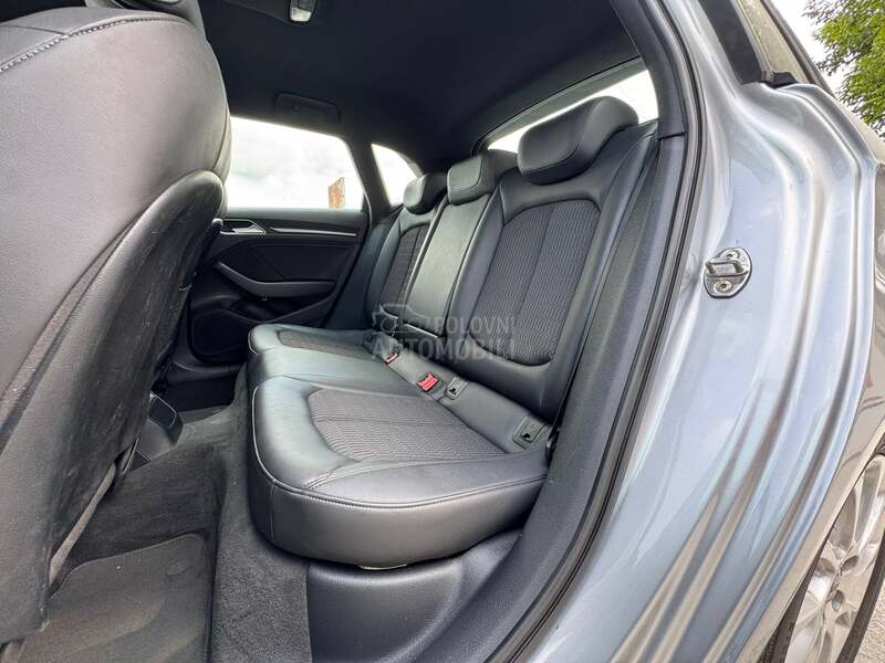 Audi A3 S line / AUTO / LED