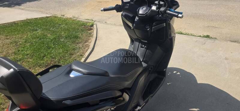 Yamaha X Max YP400R