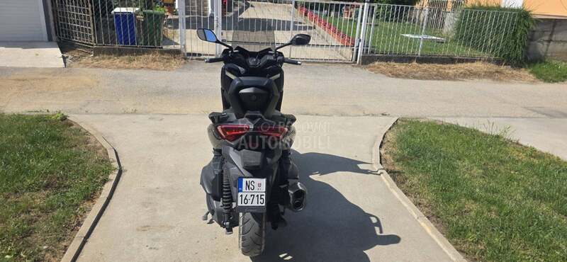 Yamaha X Max YP400R