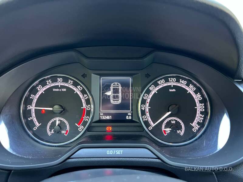 Škoda Octavia 1.6 TDI/NAV/LED
