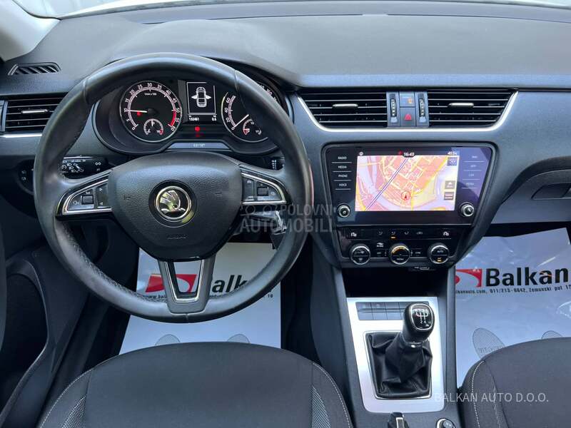 Škoda Octavia 1.6 TDI/NAV/LED