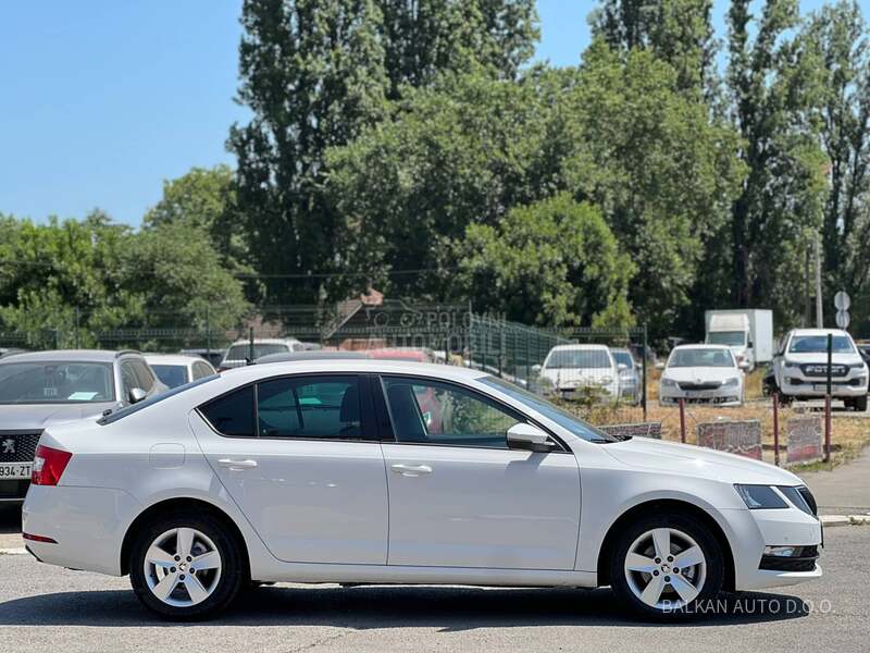 Škoda Octavia 1.6 TDI/NAV/LED