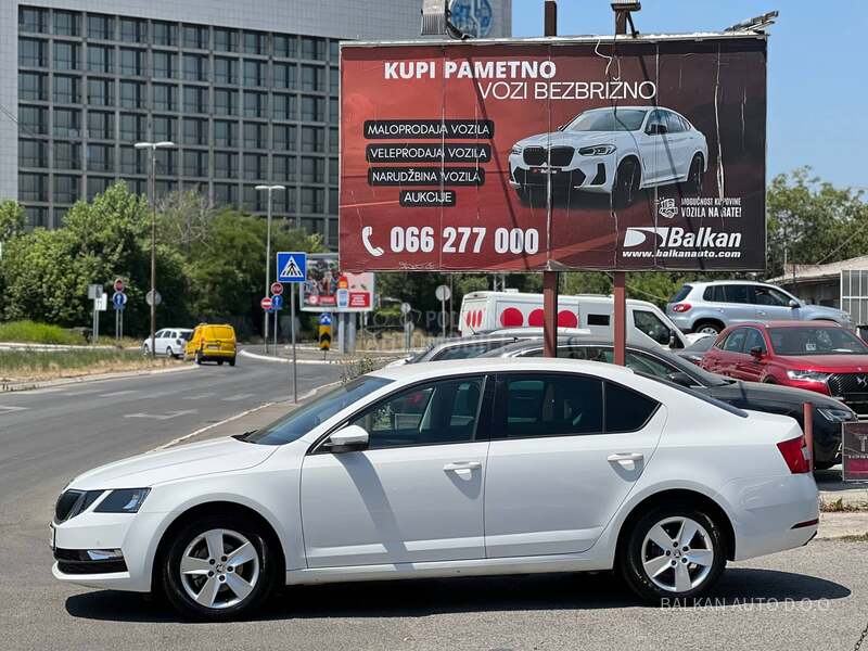 Škoda Octavia 1.6 TDI/NAV/LED