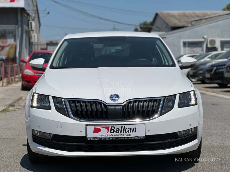 Škoda Octavia 1.6 TDI/NAV/LED