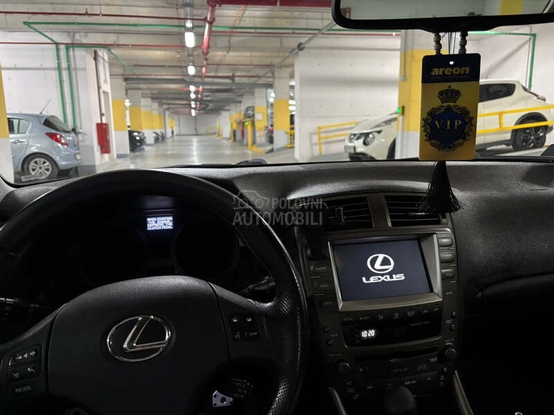 Lexus IS 220 
