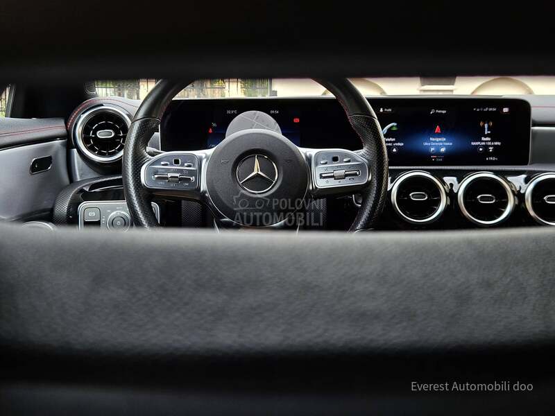 Mercedes Benz CLA 180 A M G