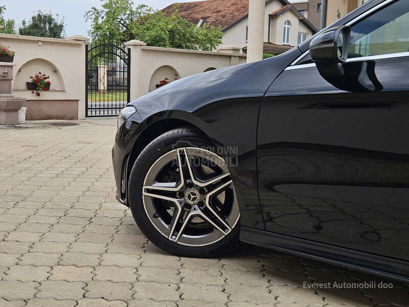 Mercedes Benz CLA 180 A M G