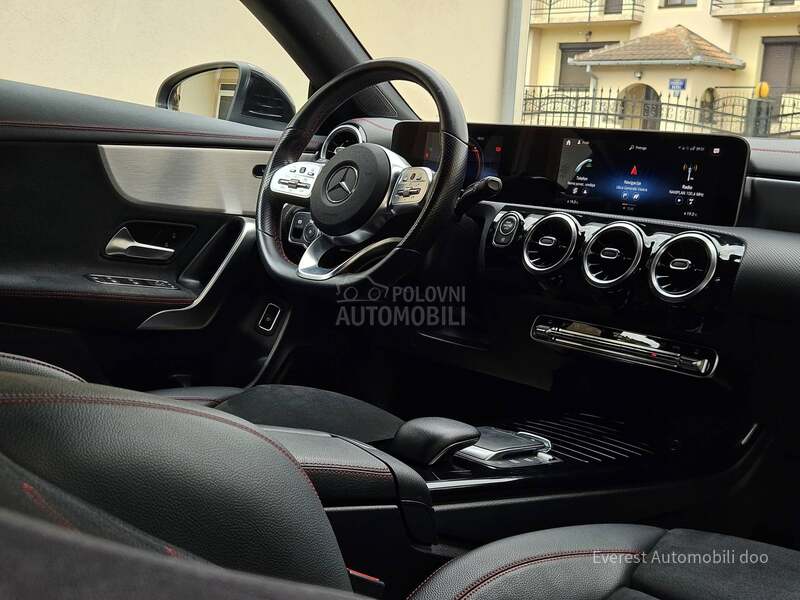 Mercedes Benz CLA 180 A M G