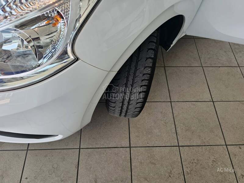 Peugeot 208 1.2  NAV LED 51000