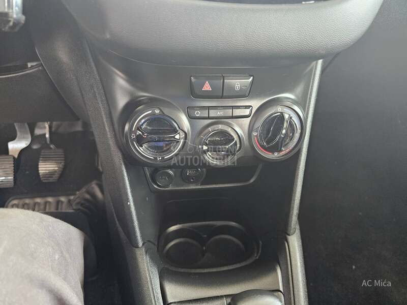 Peugeot 208 1.2  NAV LED 51000