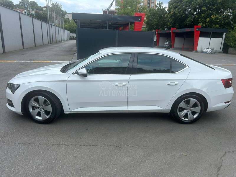 Škoda Superb 