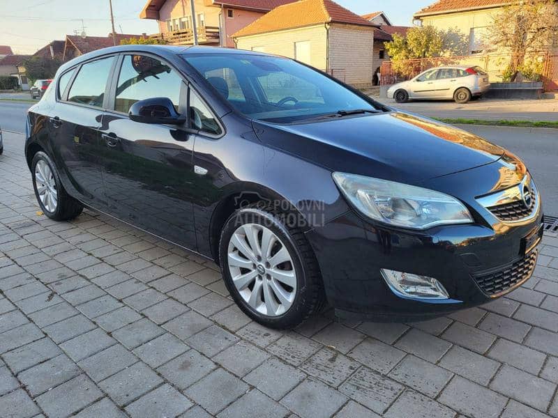 Opel Astra J 1.4t FUL NOVO ch