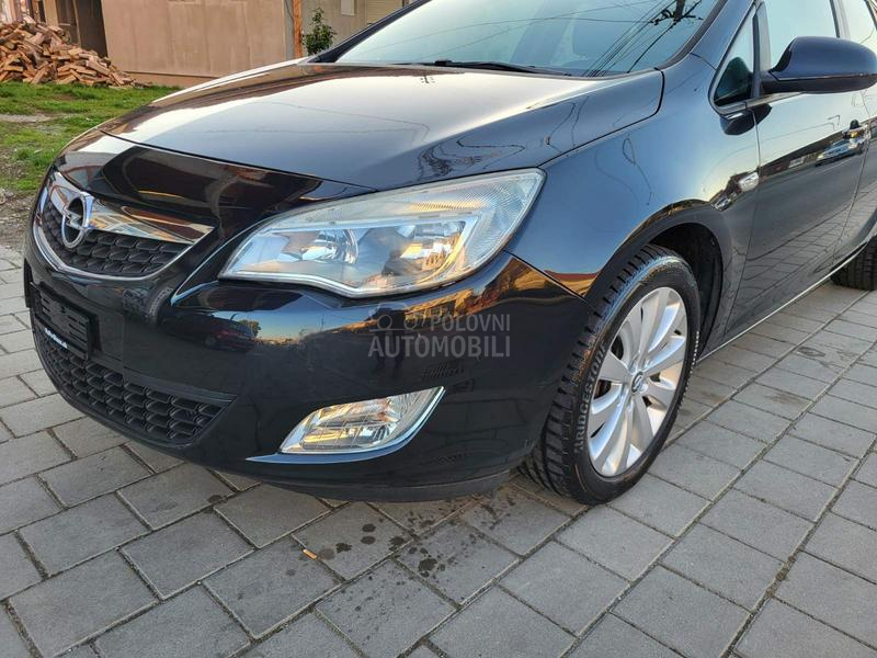Opel Astra J 1.4t FUL NOVO ch