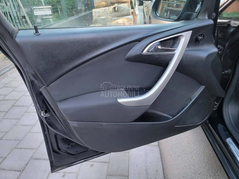Opel Astra J 1.4t FUL NOVO ch