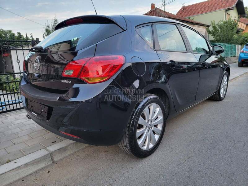 Opel Astra J 1.4t FUL NOVO ch