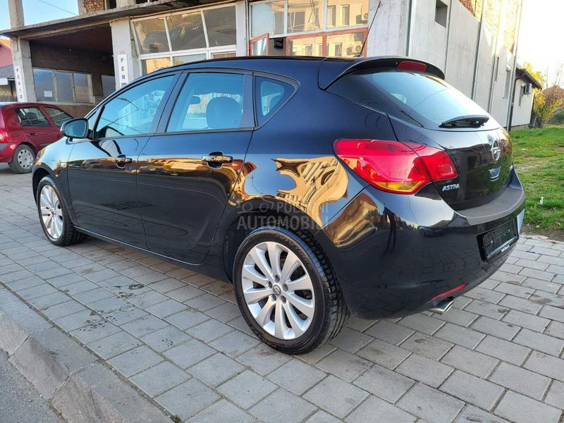 Opel Astra J 1.4t FUL NOVO ch