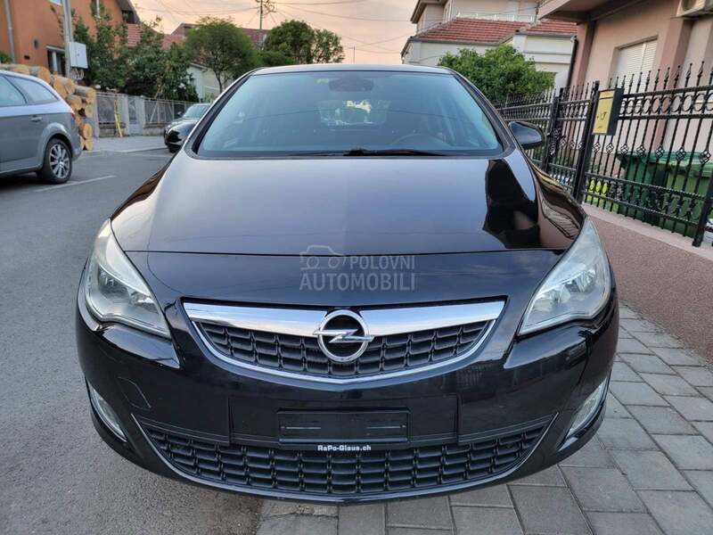 Opel Astra J 1.4t FUL NOVO ch