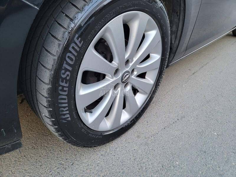 Opel Astra J 1.4t FUL NOVO ch