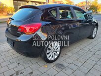 Opel Astra J 
