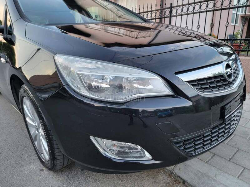 Opel Astra J 1.4t FUL NOVO ch