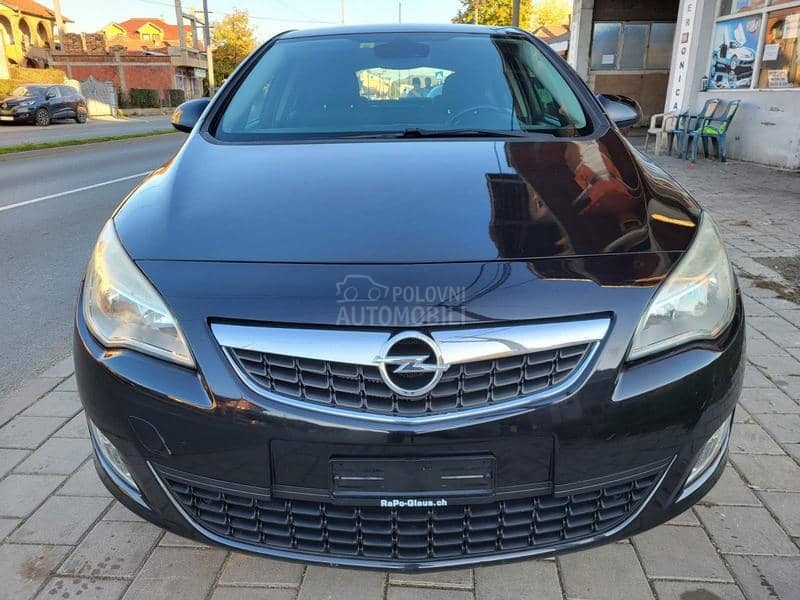 Opel Astra J 1.4t FUL NOVO ch