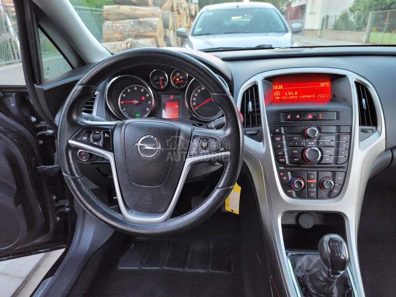 Opel Astra J 1.4t FUL NOVO ch
