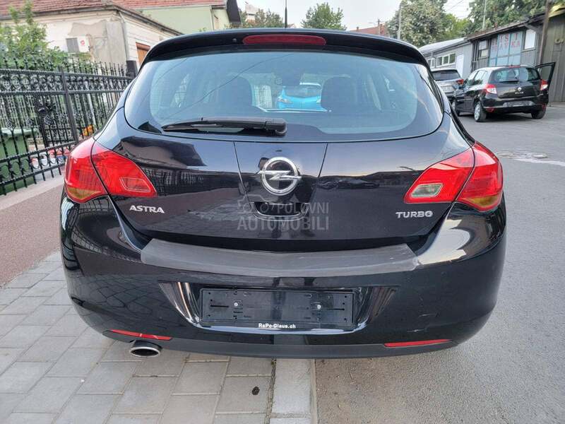 Opel Astra J 1.4t FUL NOVO ch