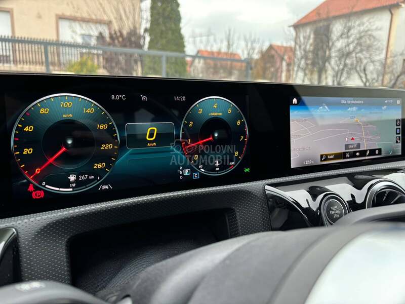 Mercedes Benz CLA 180 AMG