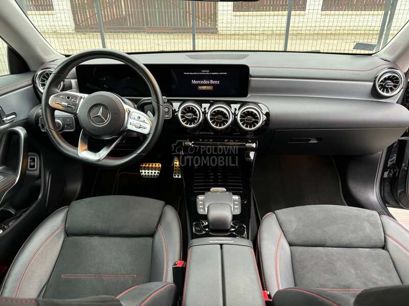 Mercedes Benz CLA 180 AMG