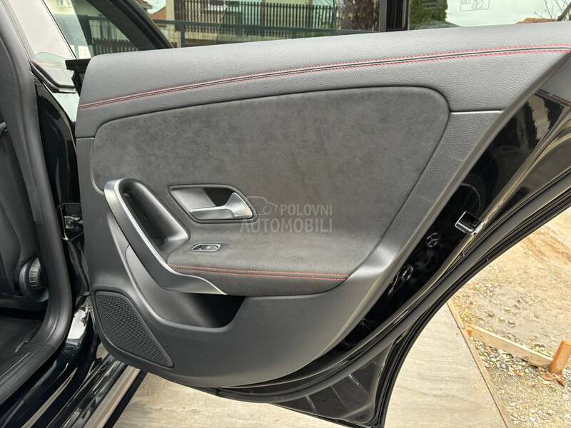 Mercedes Benz CLA 180 AMG
