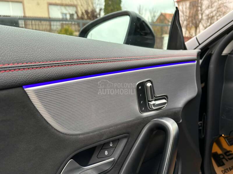 Mercedes Benz CLA 180 AMG