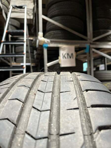 Vredestein 235/45 R18 Letnja